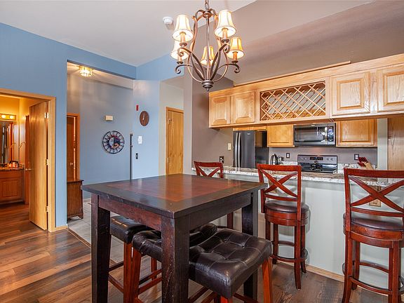 4th image of 1660 Lakeview Terrace UNIT 204F