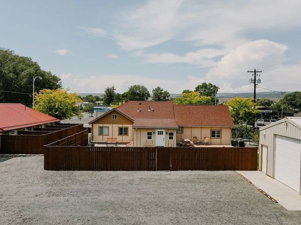 122 Daisy St S #1
