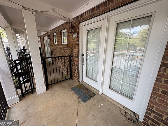 4th image of 1035 Barnett Shoals Rd APT 325