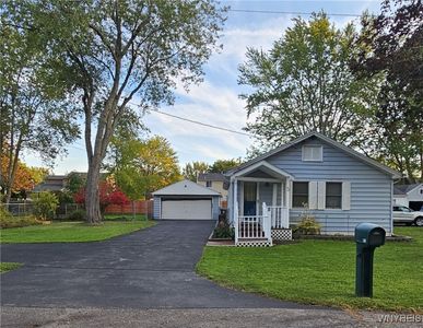 42 Elmtree Rd, Orchard Park, NY, 14127