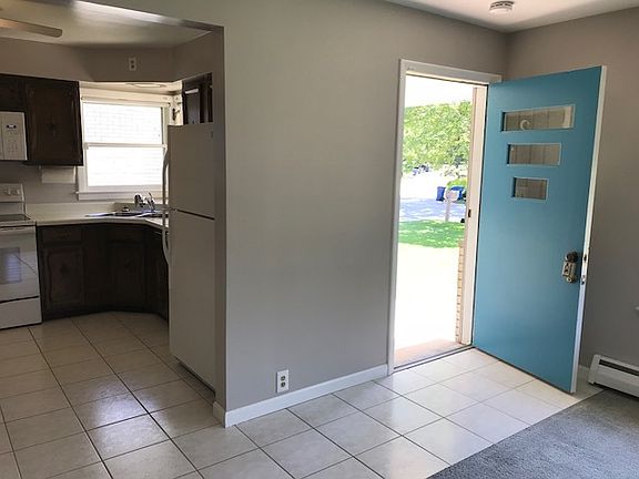 3rd image of 245 W Kimbell Ave
