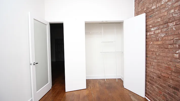 Rented by Nooklyn NYC LLC | media 25