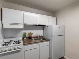 Jefferson Court Apartments