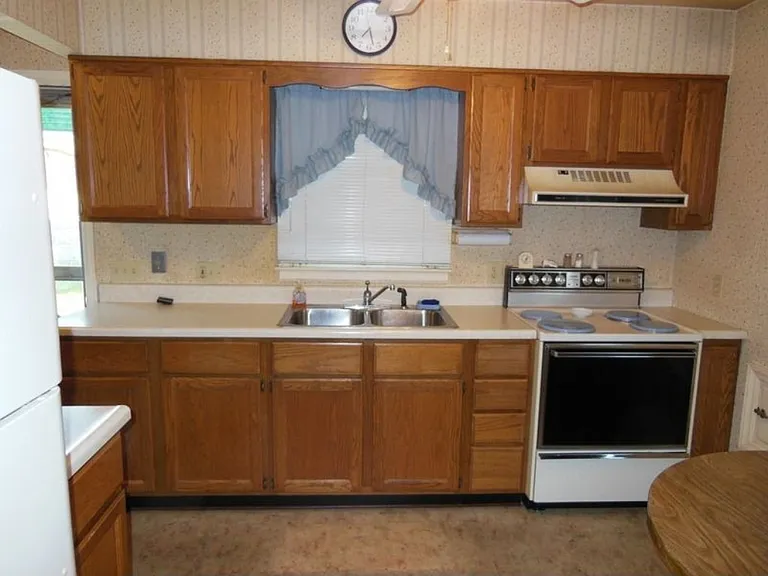 2611 Morgan St — Photo 9