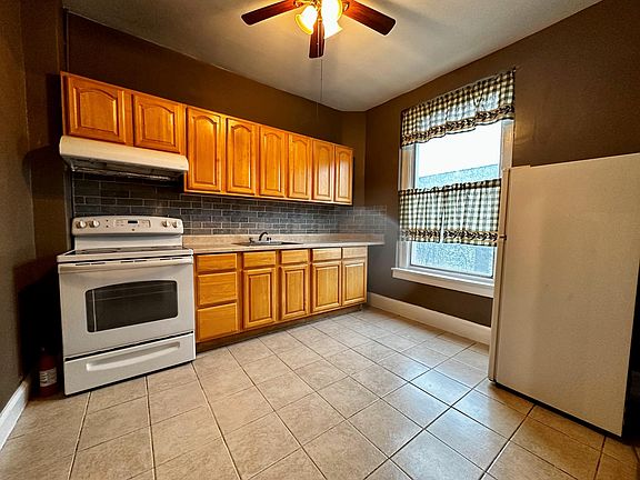 2nd image of 2160 Rockwell Ave #A