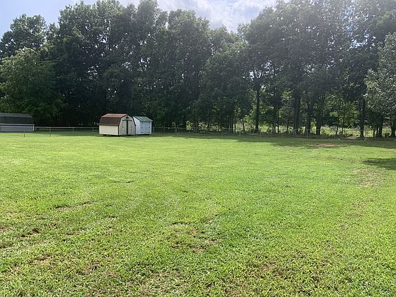 5th image of 207 Idle Dr