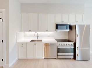 197 Green St #202, Jamaica Plain, MA 02130