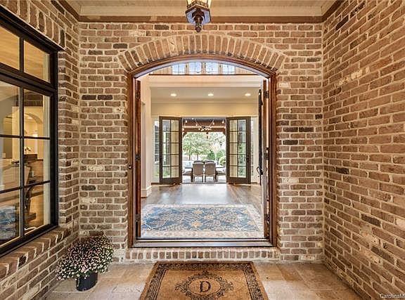 5th image of 724 Beauhaven Ln