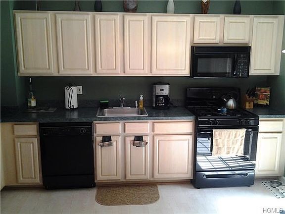 2nd image of 26 Hillside Ln #26