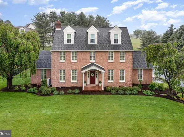 10 Highland Dr, Palmyra, PA 17078