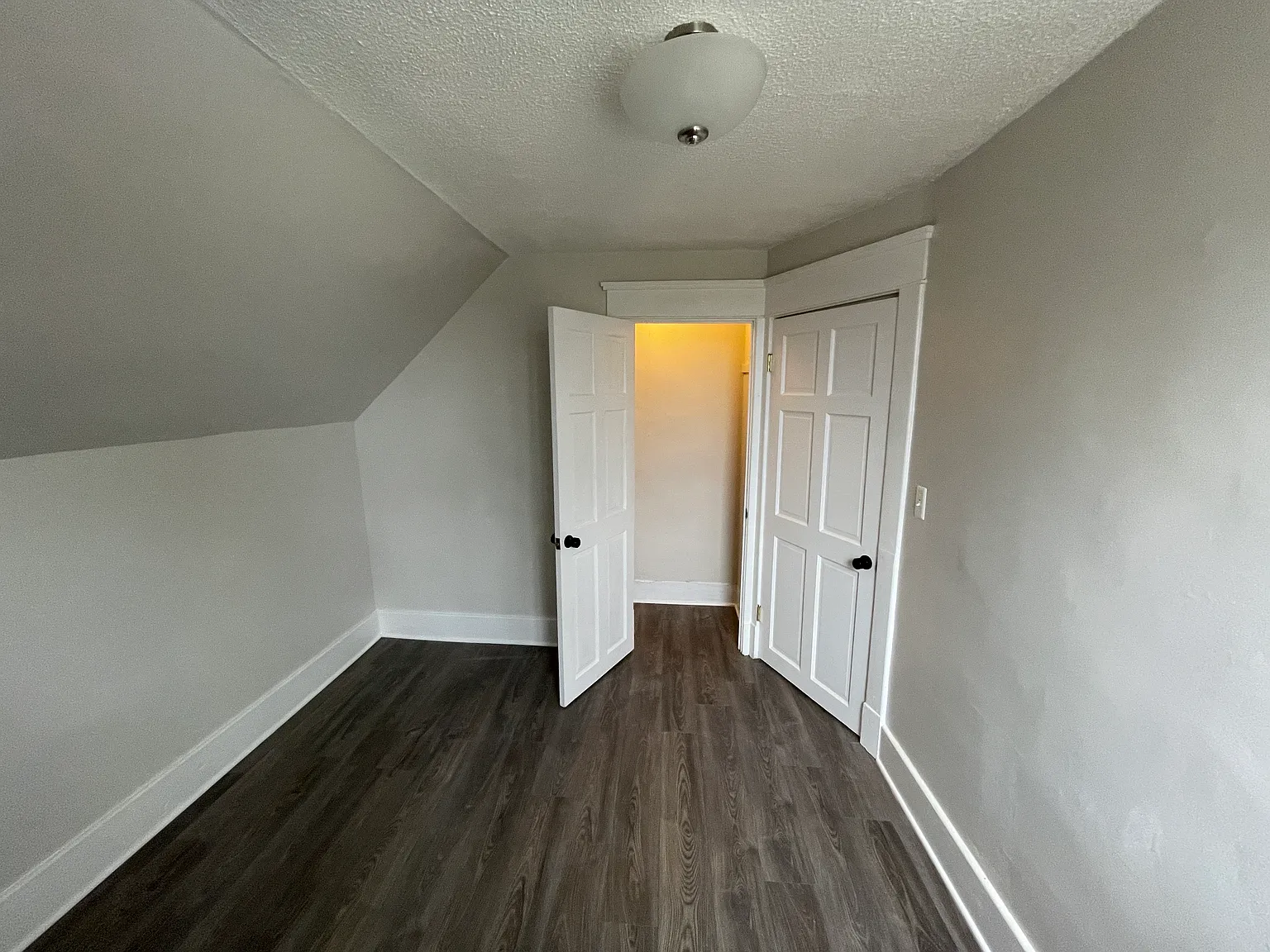 2 bed, 1000 sqft, $1,450 — Photo 4