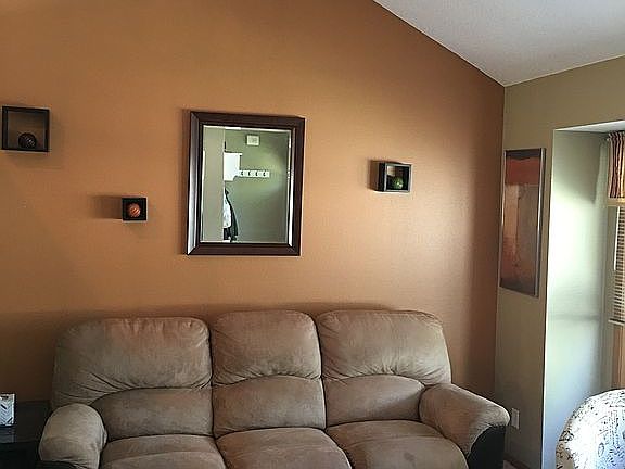 5th image of 445 52nd Pl