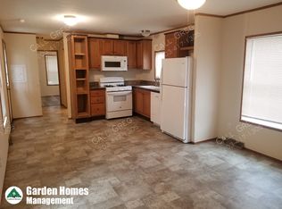 105 Bayberry Ln, Danbury, CT 06811