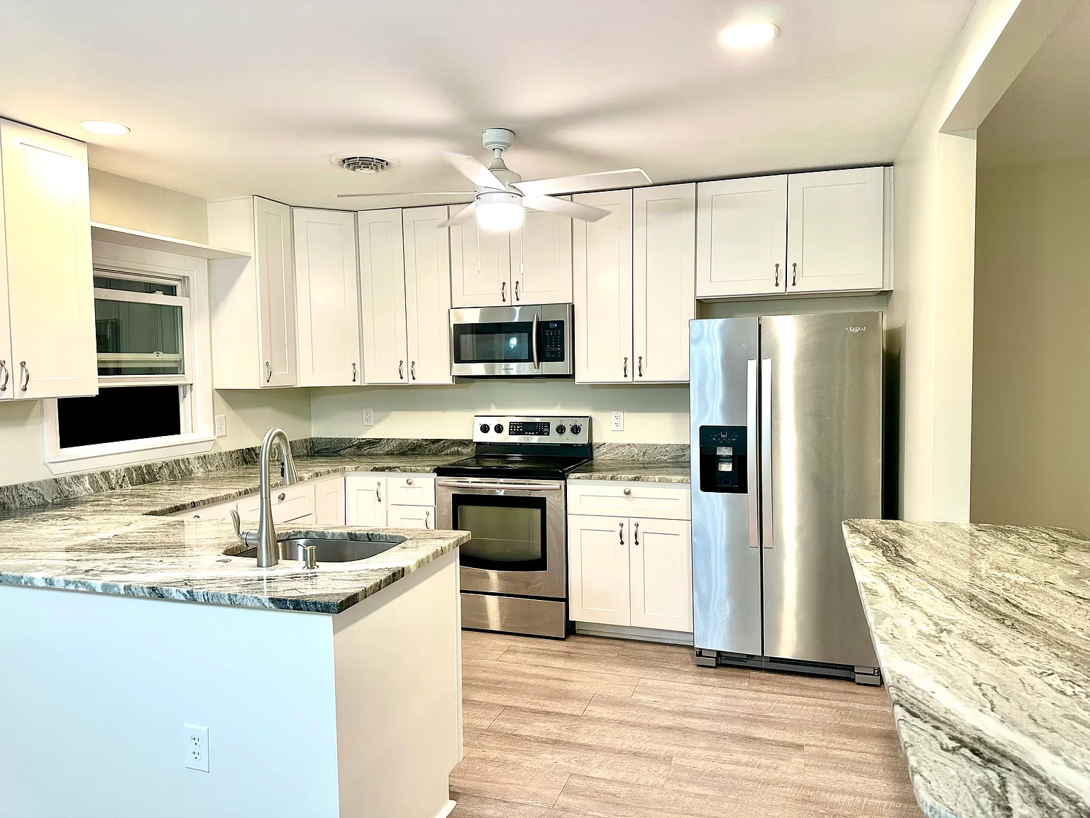 15049 New Windsor Rd — Photo 1