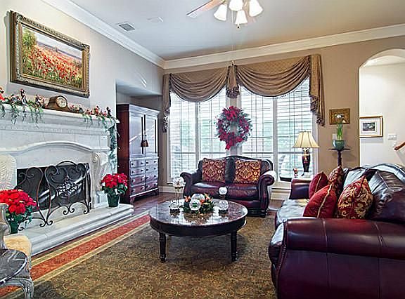 4th image of 1803 Longwood Ct