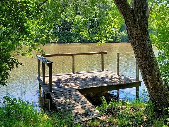 3rd image of Lynnlake Ct