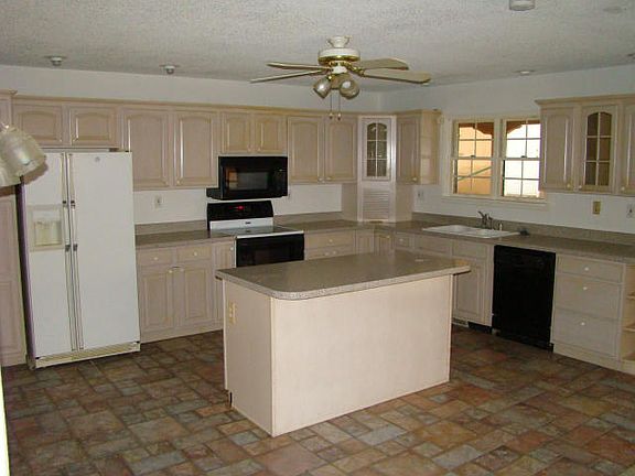3rd image of 5749 Avenida La Mirada NW