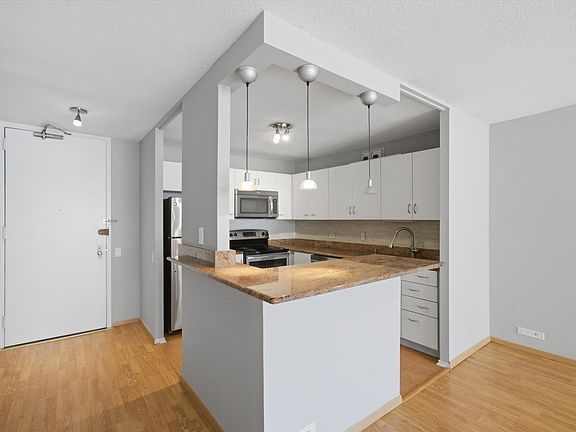 3rd image of 405 N Wabash Ave Unit 714