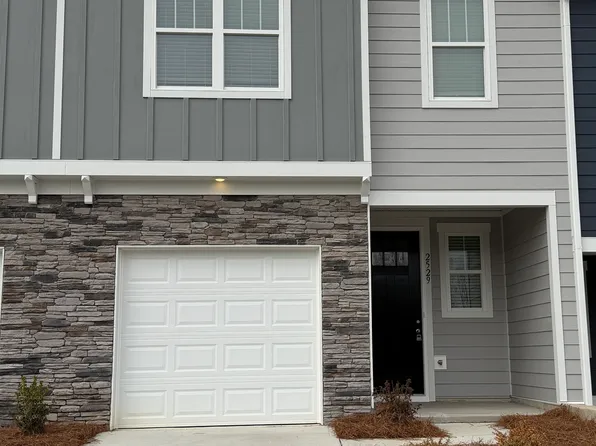 2529 Ruby Dixon Crossing Dr, Gastonia, NC 28056