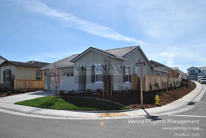 101 Chesapeake Ct — Photo 2