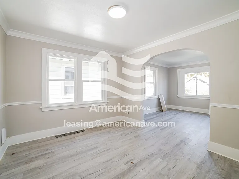 1756459_005_living_room_14121355.jpg