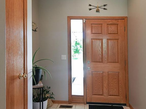 4th image of 20819 Plum St