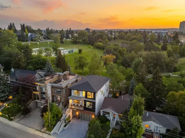 1415 E 24th St SW, Calgary, AB T3C 1H9