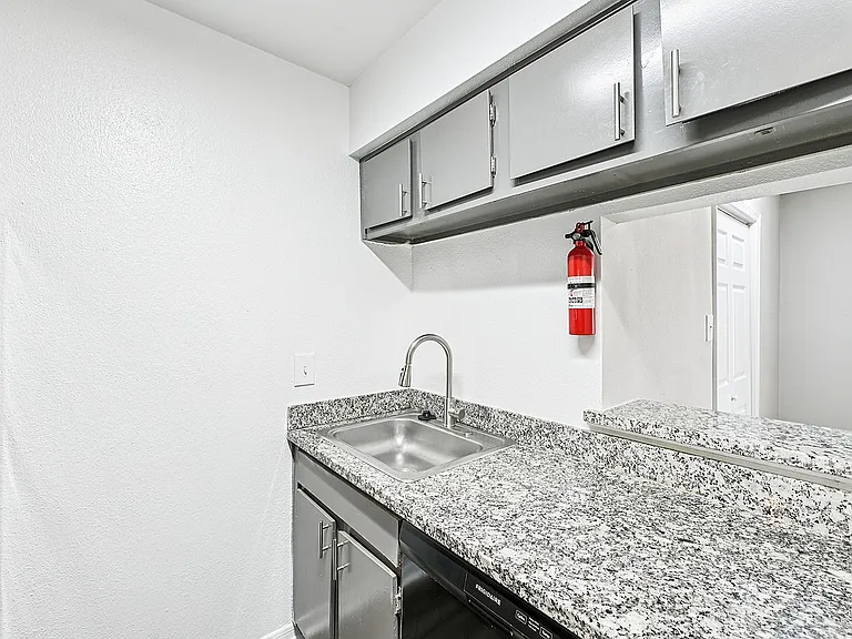 7-print-Woodchase Dr Unit 142-S2603-007