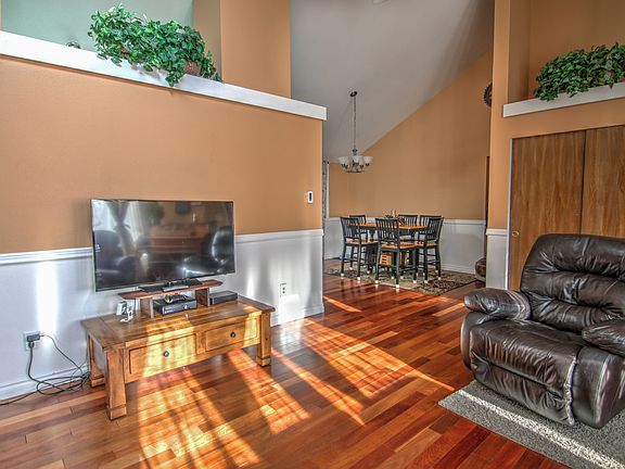 5th image of 117 117th St E