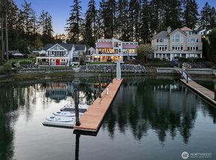 295 Shorewood Ct, Fox Island, WA 98333