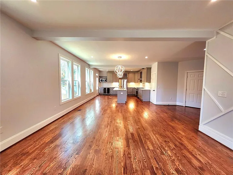 1112 Shepherds Ln — Photo 8
