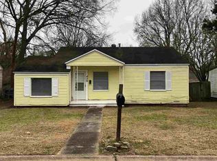 428 W Midway Dr, Wake Village, TX 75501