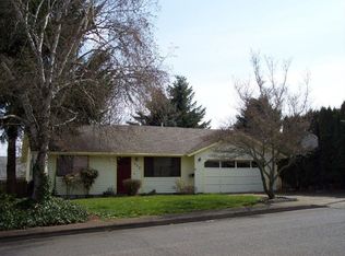 352 Meadow Ln, Creswell, OR 97426
