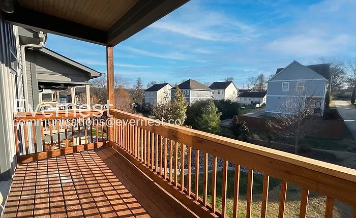220 Croleywood Ln — Photo 27