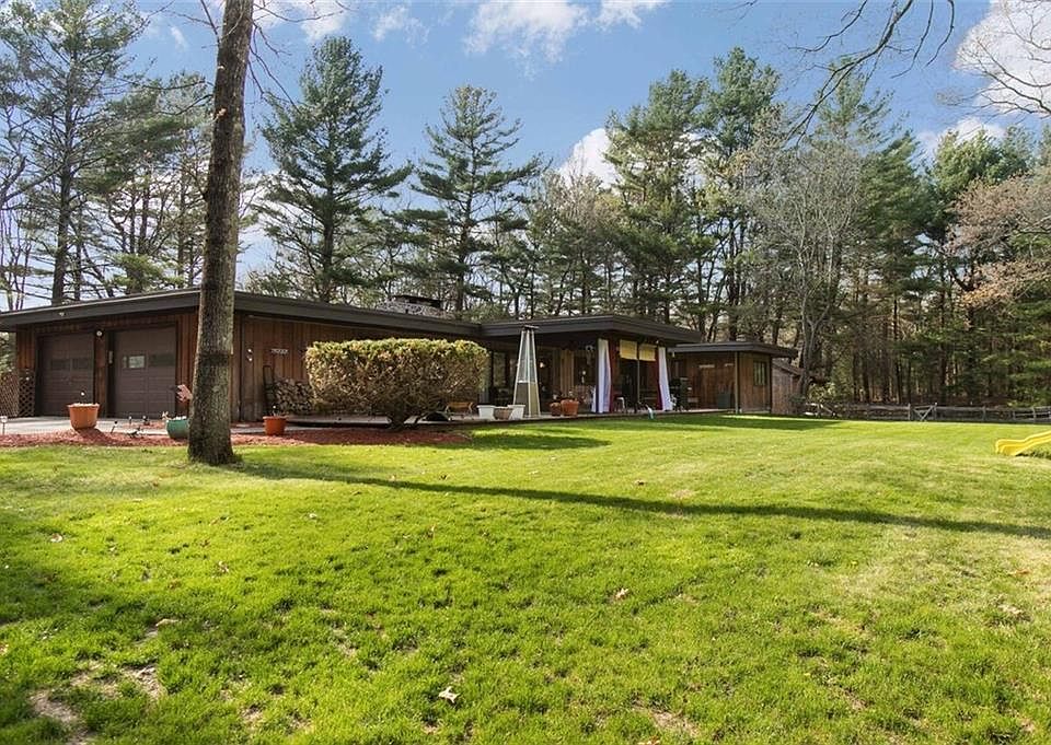 1st image of 55 Ann Dr