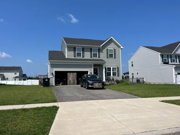 184 W Stonebridge Rd, Grand Island, NY 14072