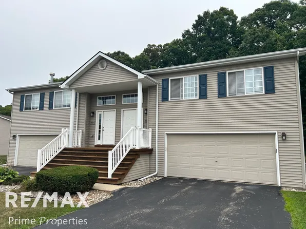 1014 Timber Ridge Ct, Grand Blanc, MI 48439
