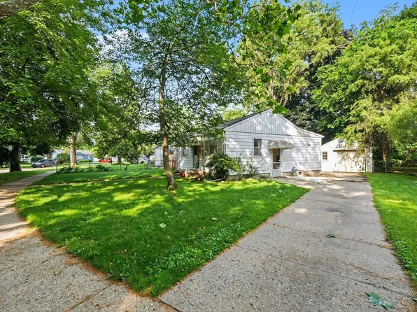533 Hunt Pl, Ypsilanti, MI 48198