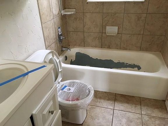 4th image of 3609 SE 24th St
