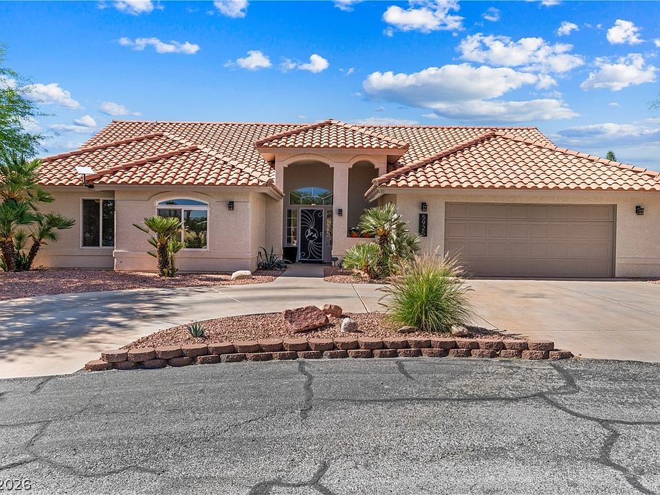 1st image of 5925 N Campbell Rd