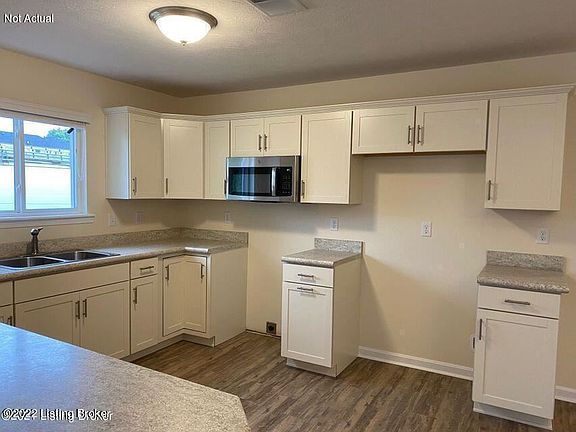 4th image of 408 Eagle Pointe Dr