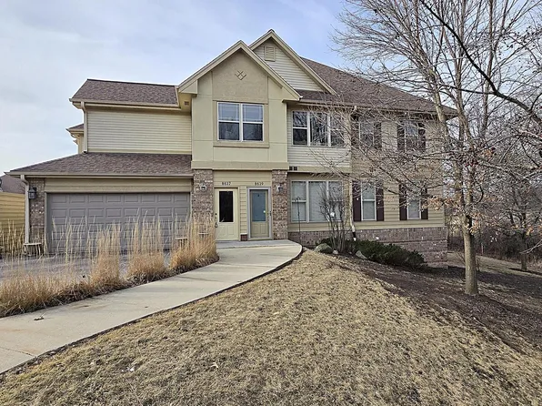 8637 South Deerwood LANE, Franklin, WI 53132