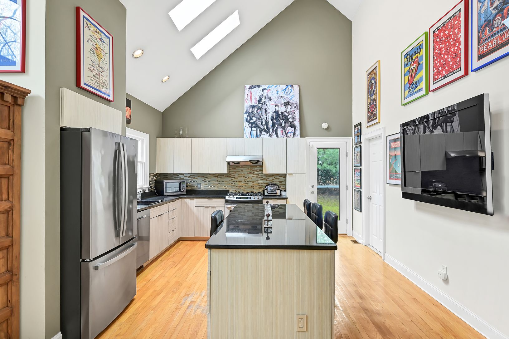  Kitchen