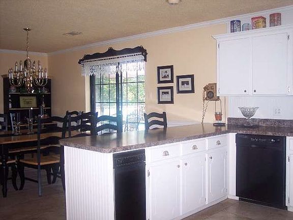 4th image of 132 Westcliff Cv