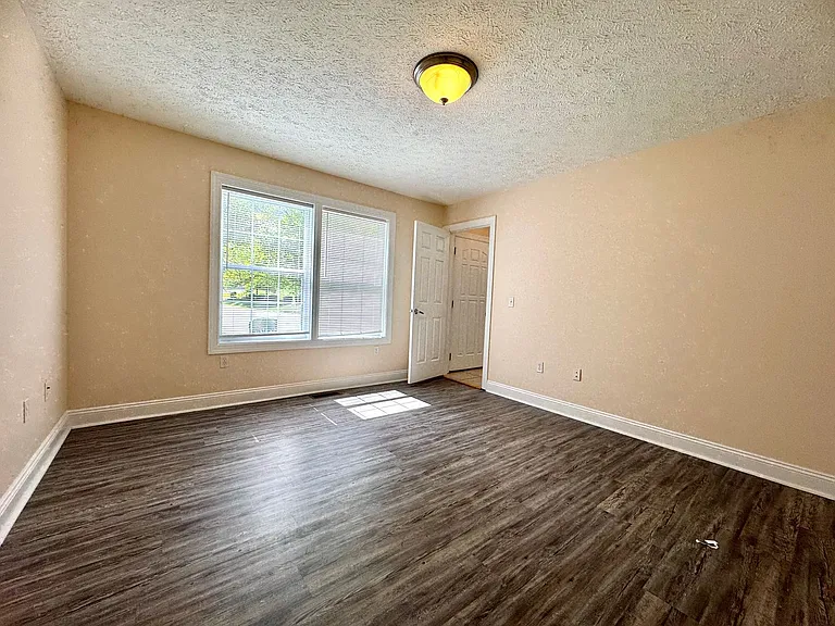 1045 Oak Tree Blvd NW — Photo 16