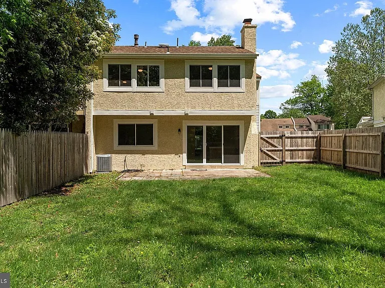 41 Peregrine Dr — Photo 12