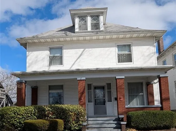 955 Adair Ave, Zanesville, OH 43701