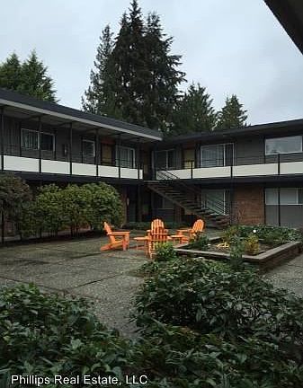 3rd image of 11521 26th Ave NE APT 05