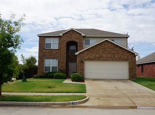 4524 Fox Sedge Ln, Denton, TX 76208