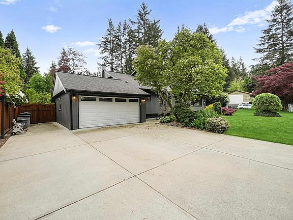 5th image of 4130 206a St